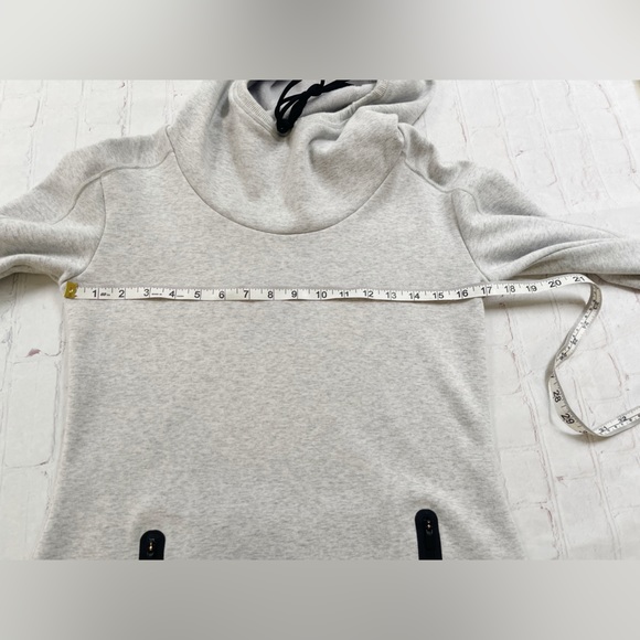 Athleta cozy karma light grey athleisure dress with thumb holes women’s XS - Picture 5 of 10